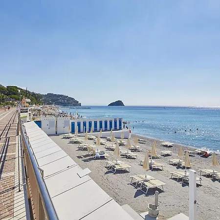 Rivierarent Spotorno Beach Spotorno